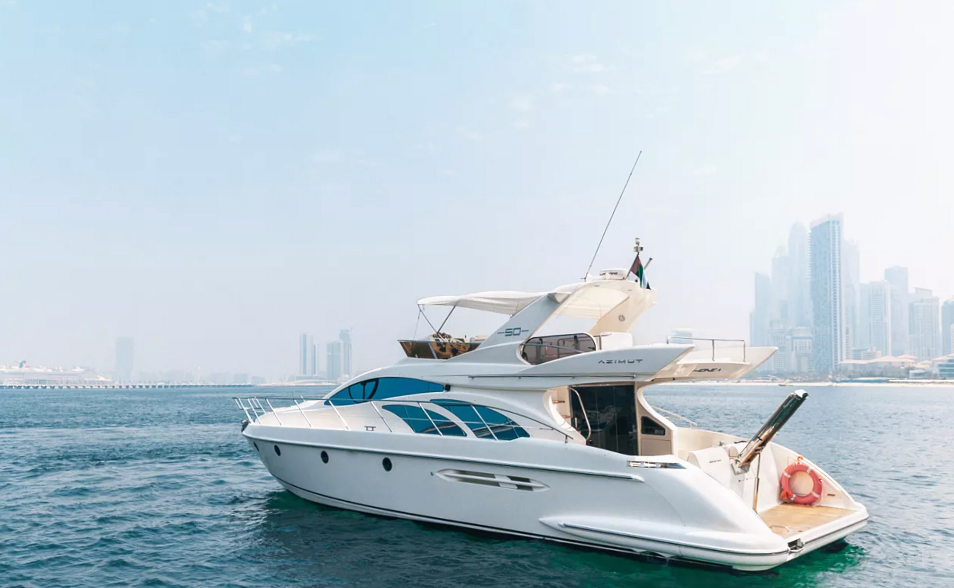 Italian Yacht Hire In Dubai