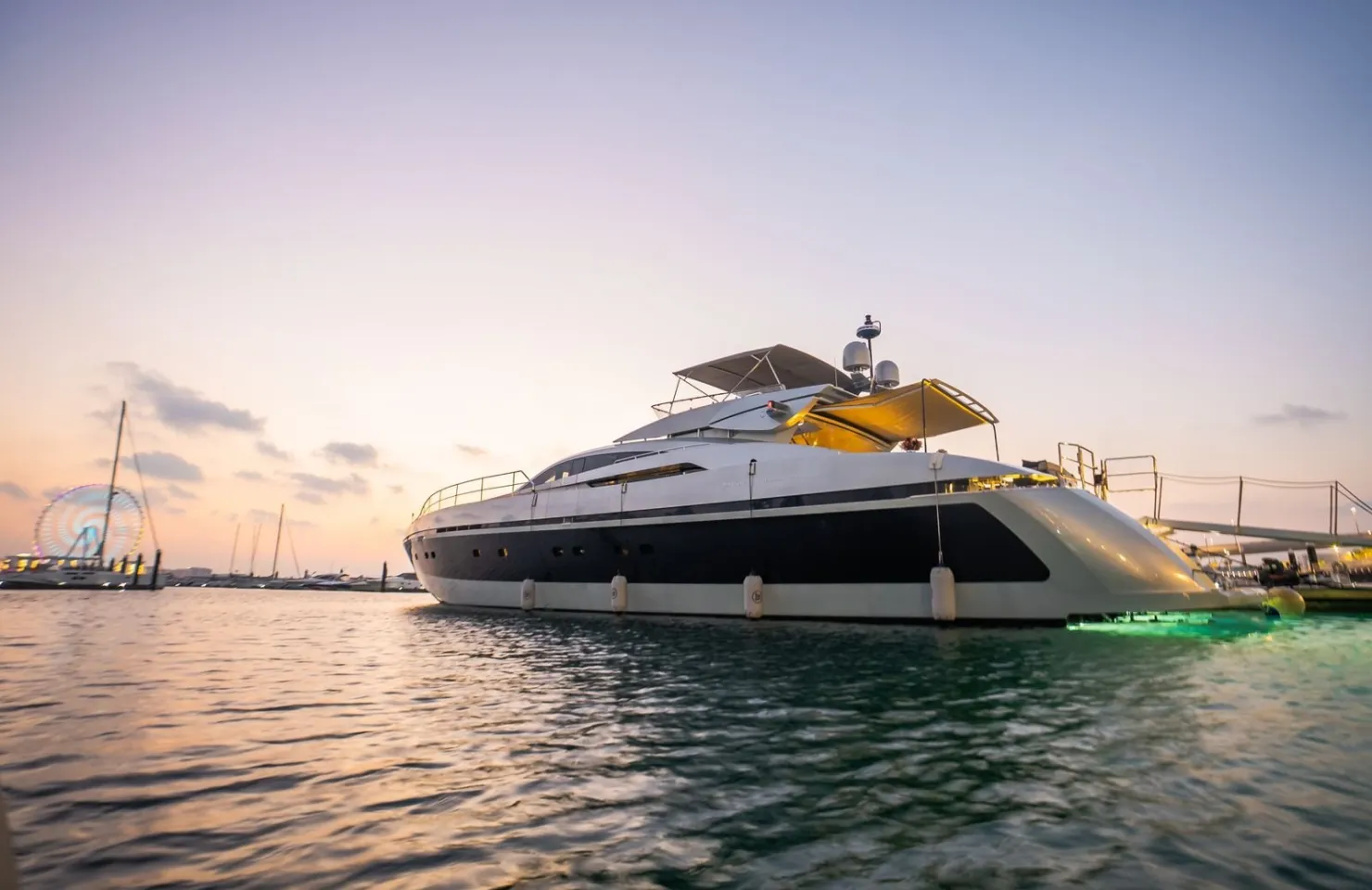 Iate de luxo Lady Maia para charter no Dubai