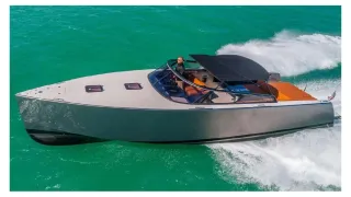 40' Van Dutch (TMMYC02)