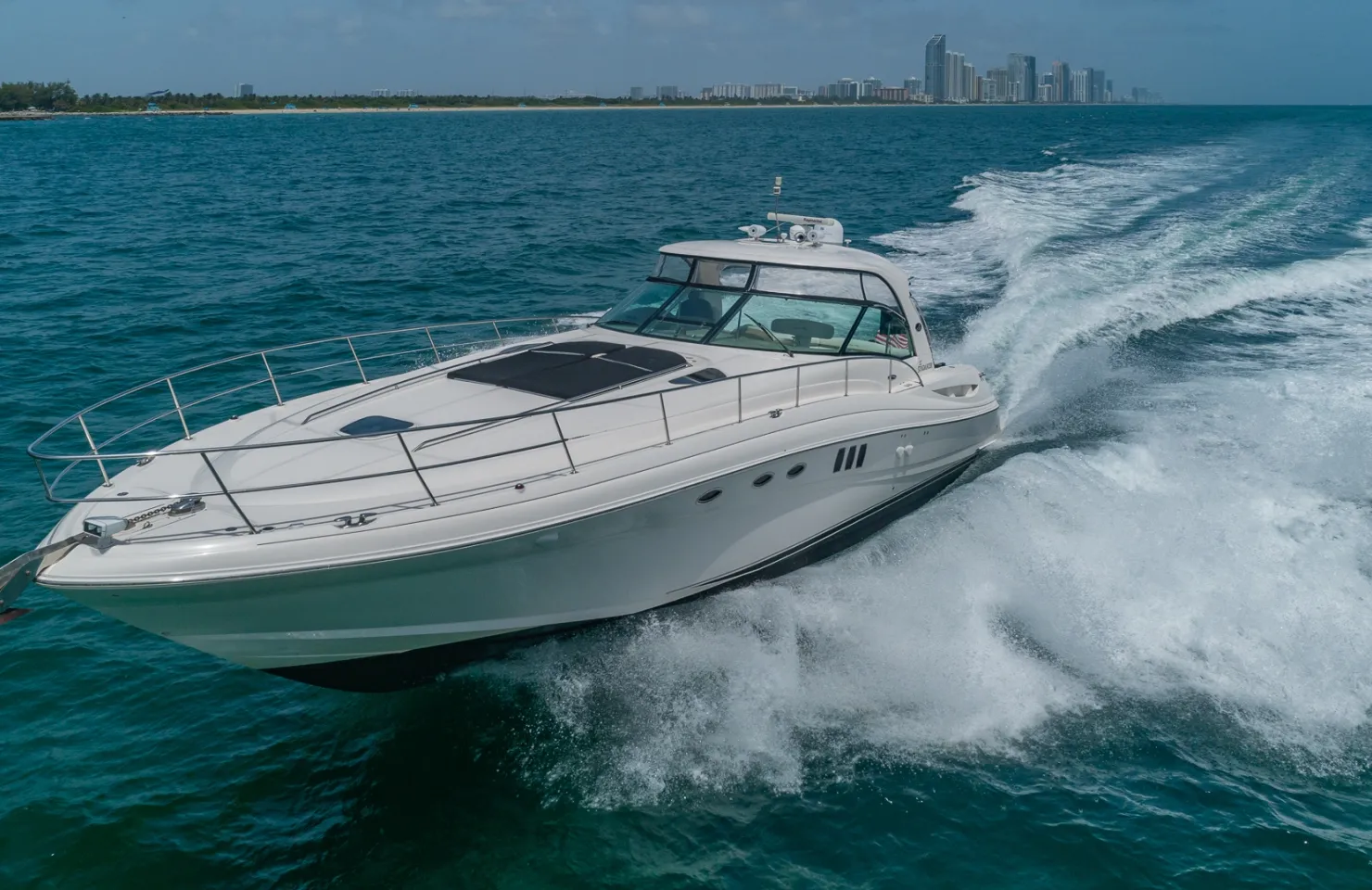 SEARAY SUNDANCER YACHT CHARTER