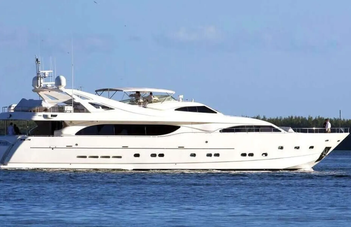 Luxury yacht  Charter Ferreti from The Bahamas for day or term charters. 