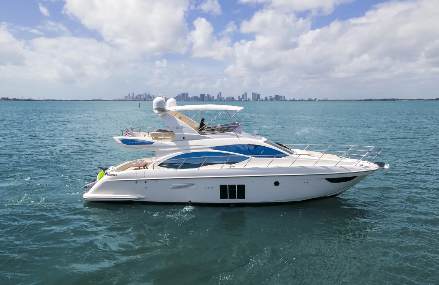 55' Azimut 2015 Luxury yacht available for charter in Miami