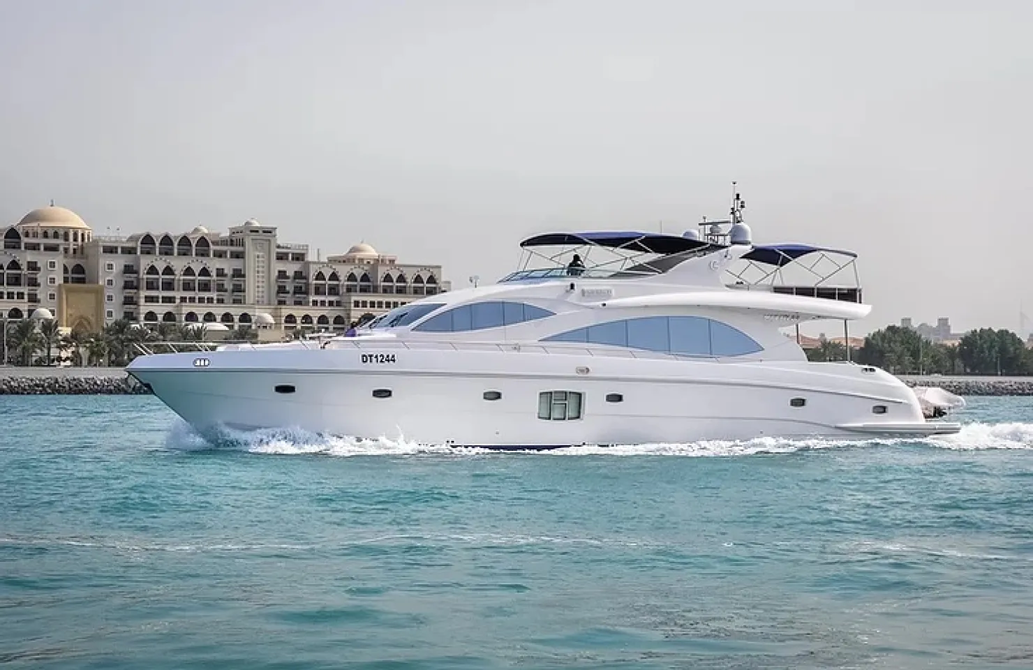 Luxurious superyacht available for charter in Dubai