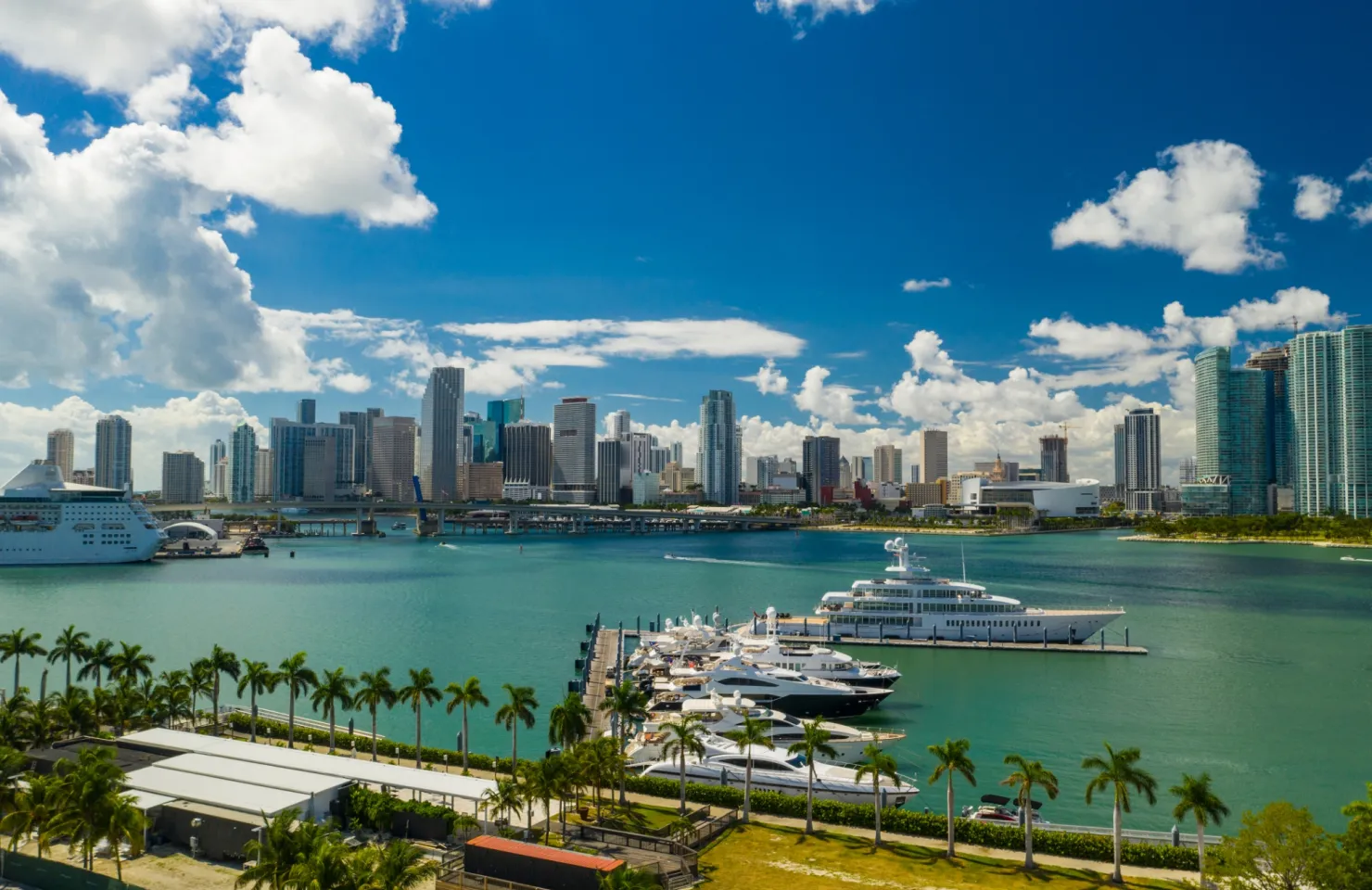 Aluguer de Barcos em Downtown Miami e Iates de Luxo