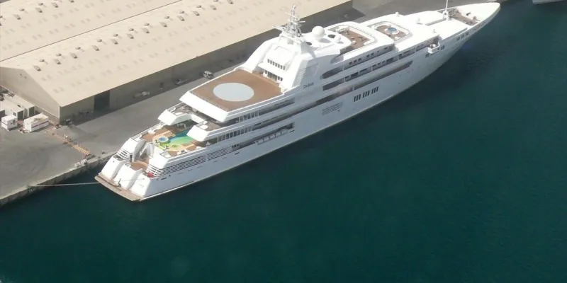 Dubai Super Yacht