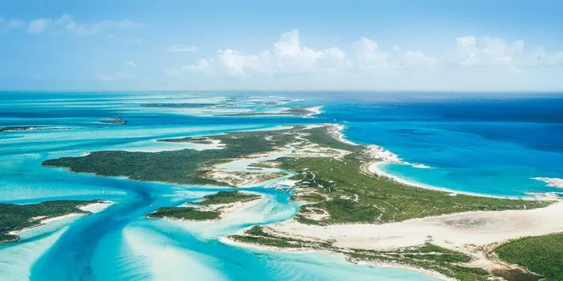 Social Distancing and Coronavirus Vacations in The Bahamas